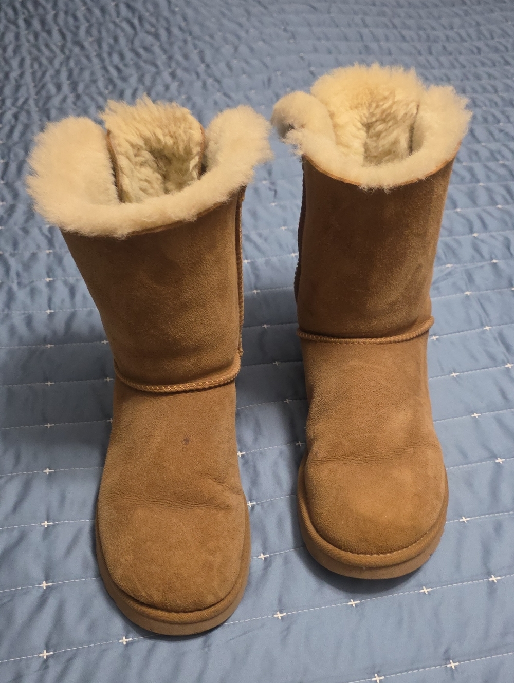 Genuine UGG Chestnut Suede Short Shearling Boots With Bows
